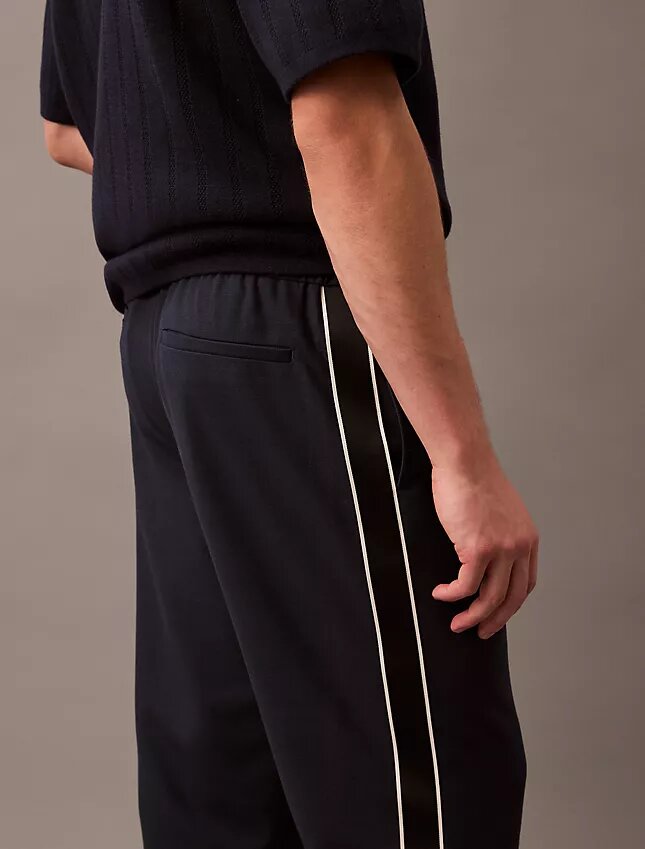 Pantaloni relaxați, conici, fără fermoar Pantaloni relaxați, conici, fără fermoar