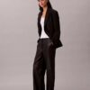Pantaloni relaxați din imitație de piele Pantaloni relaxați din imitație de piele
