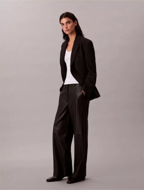 Pantaloni relaxați din imitație de piele