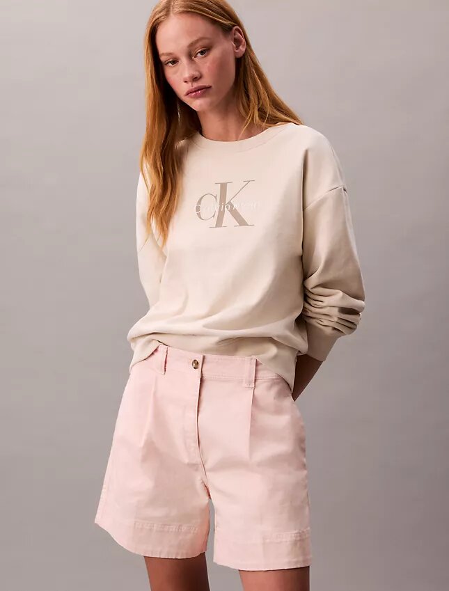 Pantaloni scurți bermuda din Cotton Stretch cu pliuri Pantaloni scurți bermuda din Cotton Stretch cu pliuri