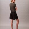 Pantaloni scurți bermuda din Cotton Stretch cu pliuri Pantaloni scurți bermuda din Cotton Stretch cu pliuri