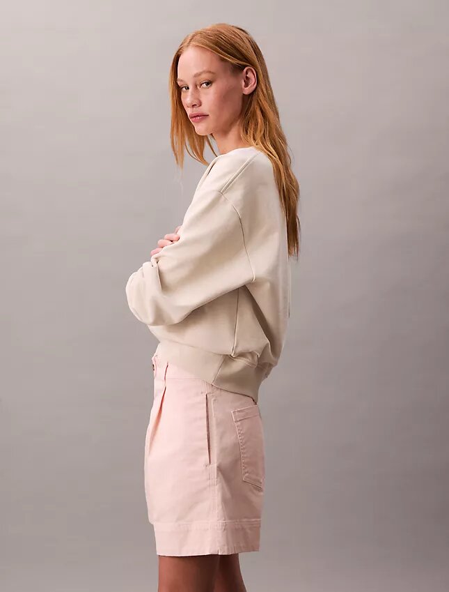 Pantaloni scurți bermuda din Cotton Stretch cu pliuri Pantaloni scurți bermuda din Cotton Stretch cu pliuri