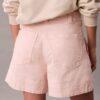 Pantaloni scurți bermuda din Cotton Stretch cu pliuri Pantaloni scurți bermuda din Cotton Stretch cu pliuri