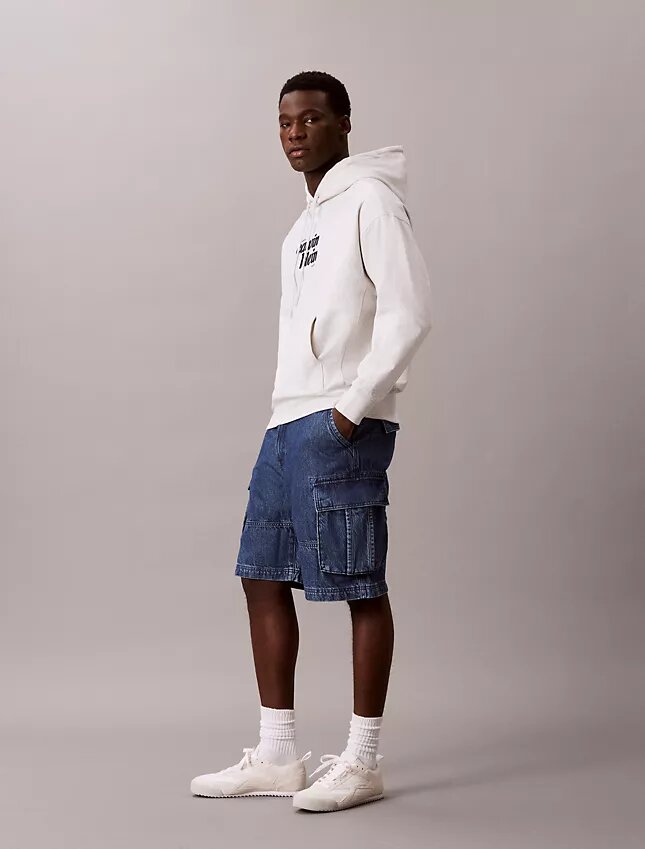Pantaloni scurți cargo din denim în stilul anilor ’90 Pantaloni scurți cargo din denim în stilul anilor ’90