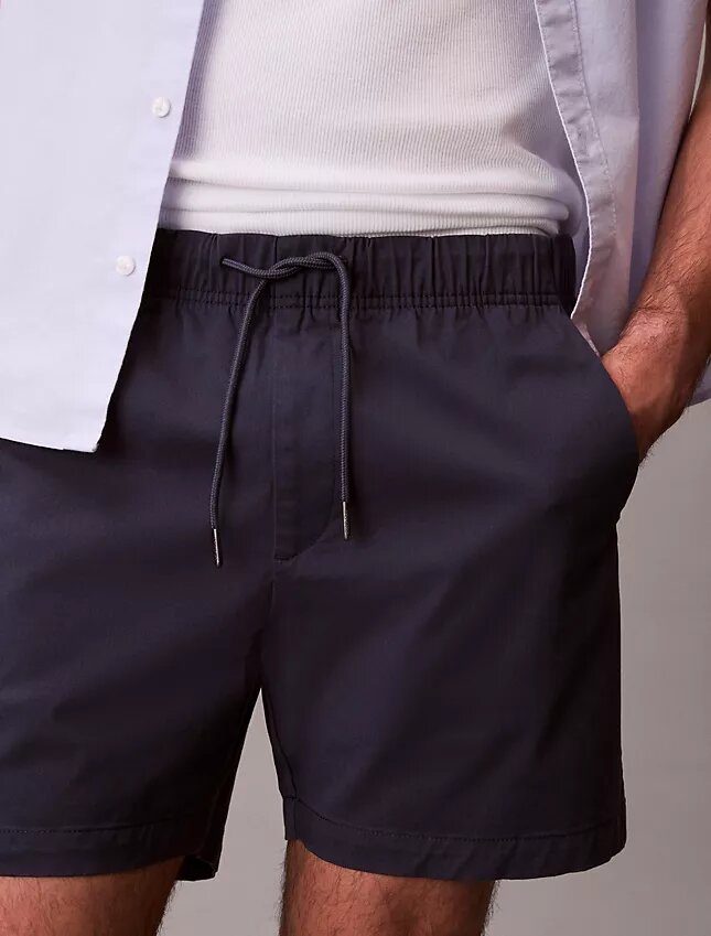 Pantaloni scurți chino din Cotton Stretch, cu talie elastică Pantaloni scurți chino din Cotton Stretch, cu talie elastică