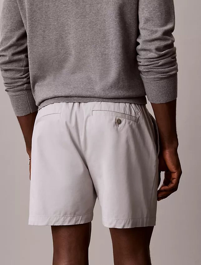 Pantaloni scurți chino din Cotton Stretch, cu talie elastică Pantaloni scurți chino din Cotton Stretch, cu talie elastică