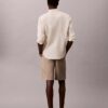Pantaloni scurți chino largi în stilul anilor ’90 Pantaloni scurți chino largi în stilul anilor ’90
