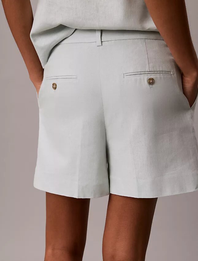 Pantaloni scurți croiți din amestec de in Pantaloni scurți croiți din amestec de in