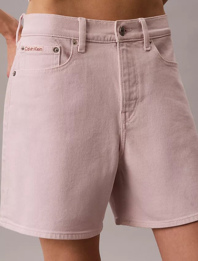 Pantaloni scurți cu talie înaltă și croi în A, vopsiți în întregime Pantaloni scurți cu talie înaltă și croi în A, vopsiți în întregime
