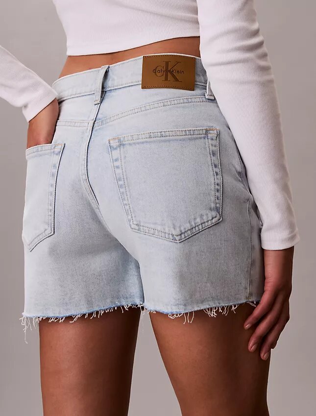 Pantaloni scurți din denim cu talie înaltă Pantaloni scurți din denim cu talie înaltă