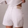 Pantaloni scurți din denim cu talie înaltă Pantaloni scurți din denim cu talie înaltă