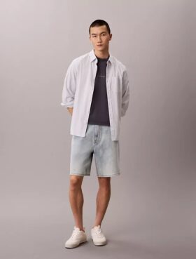 Pantaloni scurți din denim în stilul anilor ’90