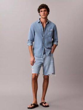 Pantaloni scurți din denim în stilul anilor ’90 Pantaloni scurți din denim în stilul anilor ’90