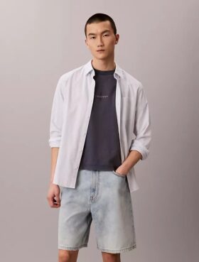 Pantaloni scurți din denim în stilul anilor ’90