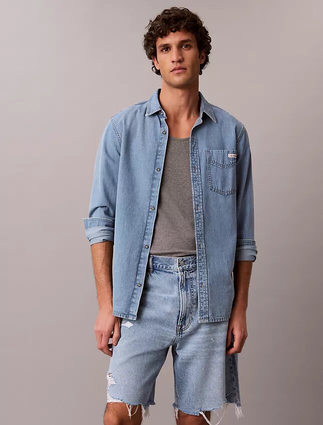 Pantaloni scurți din denim în stilul anilor ’90 Pantaloni scurți din denim în stilul anilor ’90