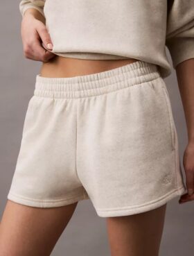 Pantaloni scurți din fleece cu logo de arhivă