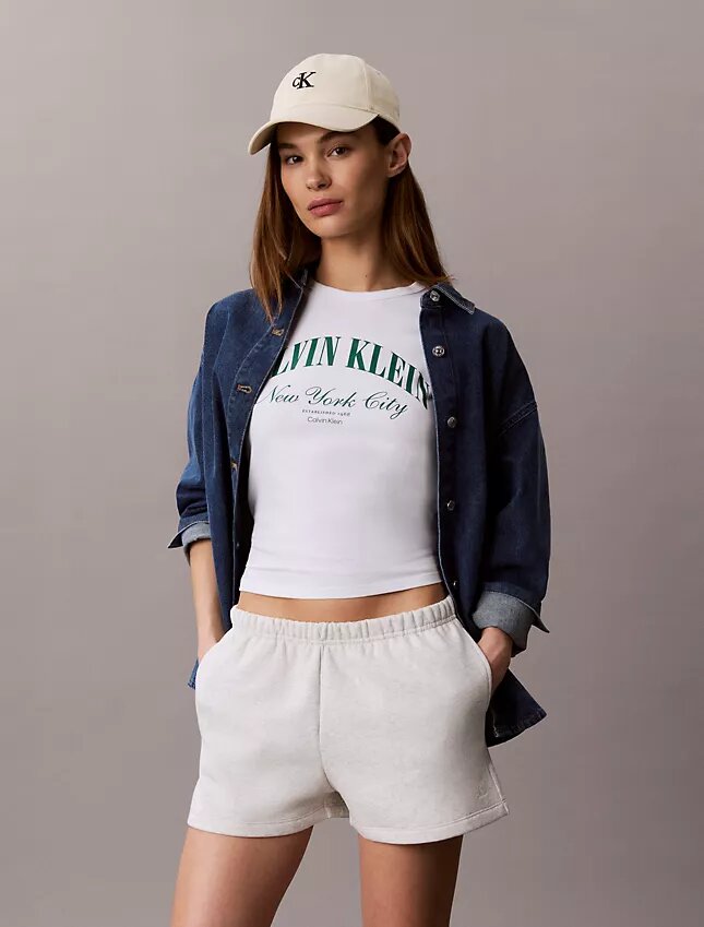Pantaloni scurți din fleece cu logo de arhivă Pantaloni scurți din fleece cu logo de arhivă