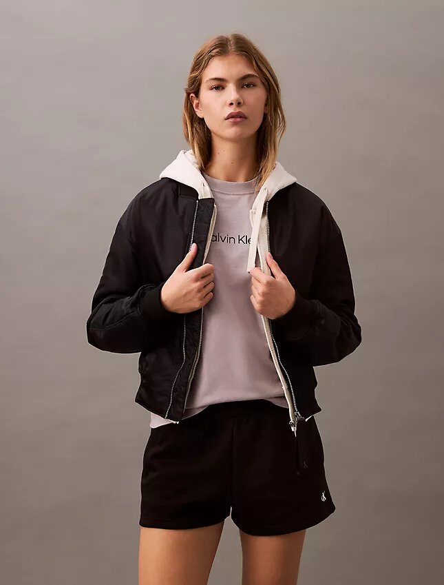 Pantaloni scurți din fleece cu logo de arhivă Pantaloni scurți din fleece cu logo de arhivă