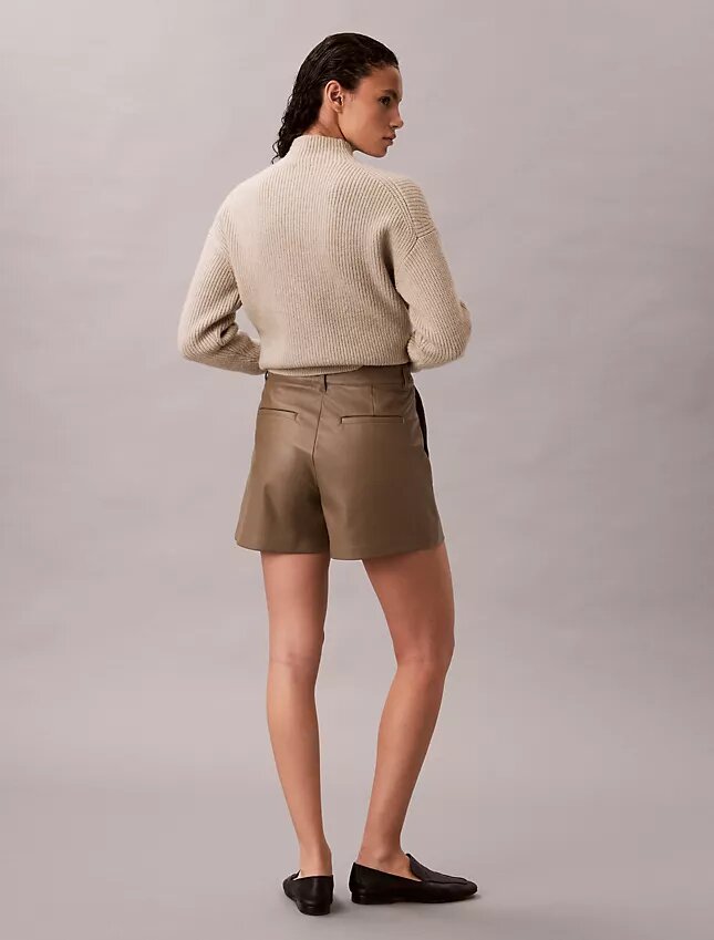 Pantaloni scurți din imitație de piele Pantaloni scurți din imitație de piele