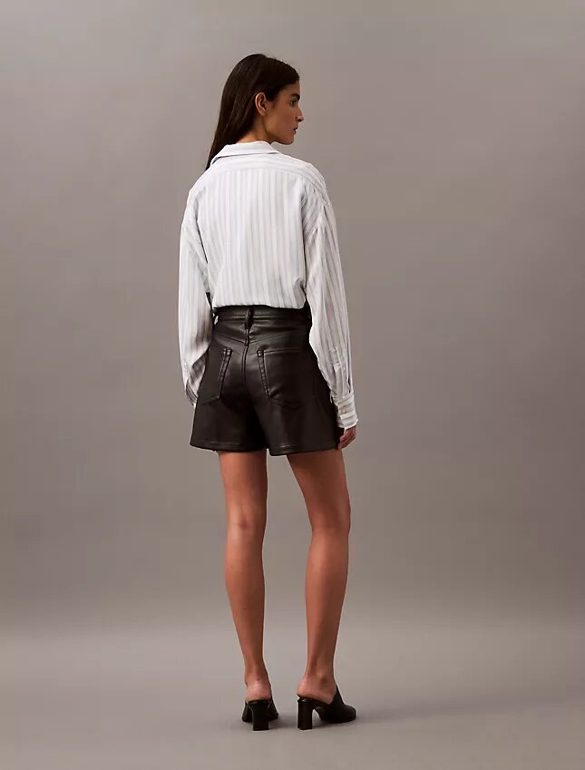 Pantaloni scurți din imitație de piele din anii ’90 Pantaloni scurți din imitație de piele din anii ’90