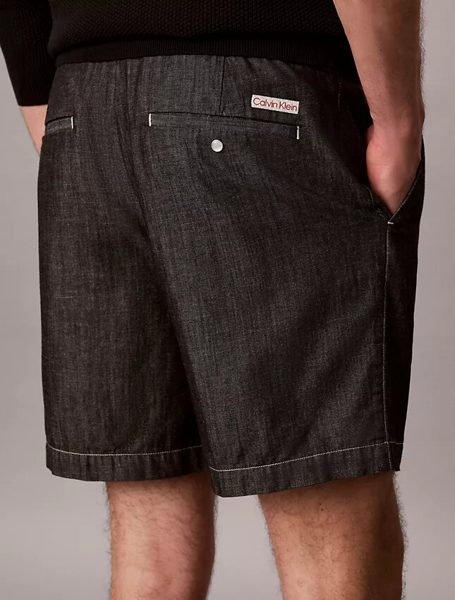 Pantaloni scurți drepți din chambray, cu talie elastică, lungime 7″ Pantaloni scurți drepți din chambray, cu talie elastică, lungime 7″