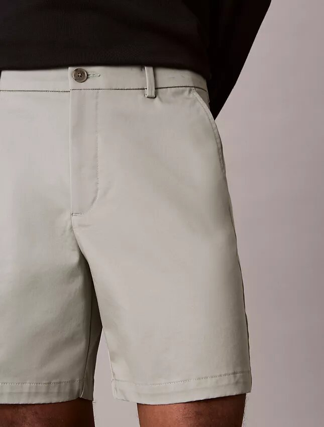 Pantaloni scurți drepți din Cotton Stretch Pantaloni scurți drepți din Cotton Stretch