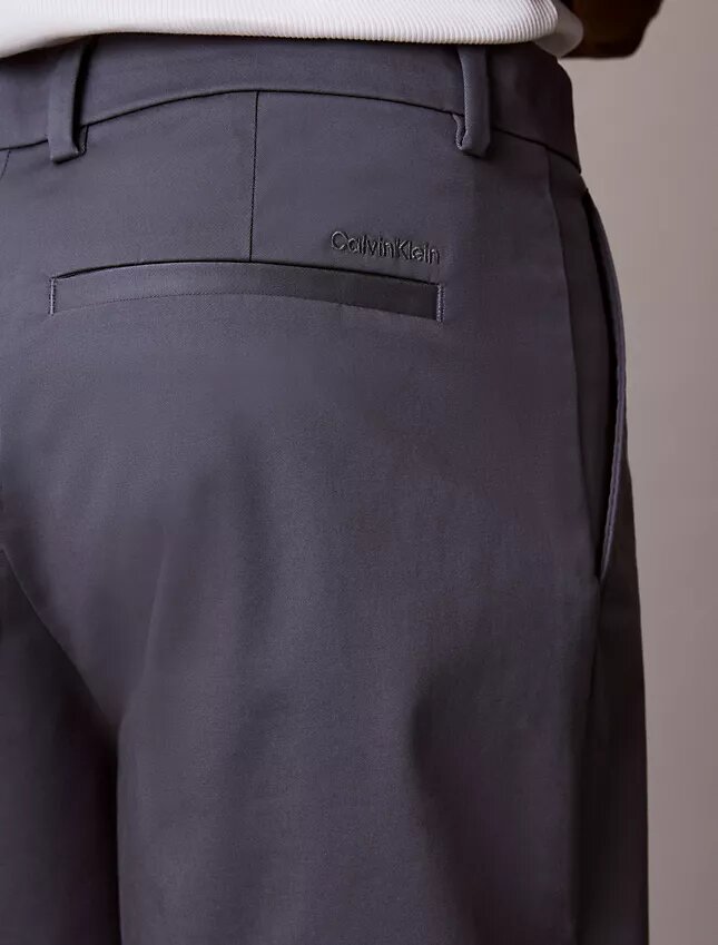 Pantaloni scurți drepți din Cotton Stretch Pantaloni scurți drepți din Cotton Stretch