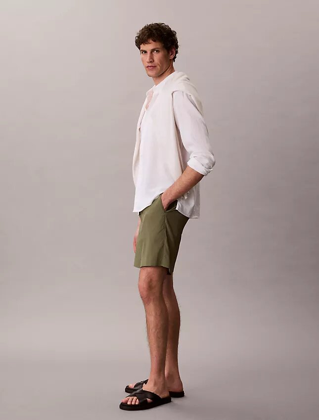 Pantaloni scurți drepți din seersucker elastic, 18 cm Pantaloni scurți drepți din seersucker elastic, 18 cm