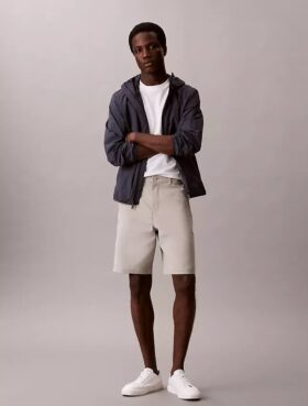 Pantaloni scurți Stretch Tech de 23 cm