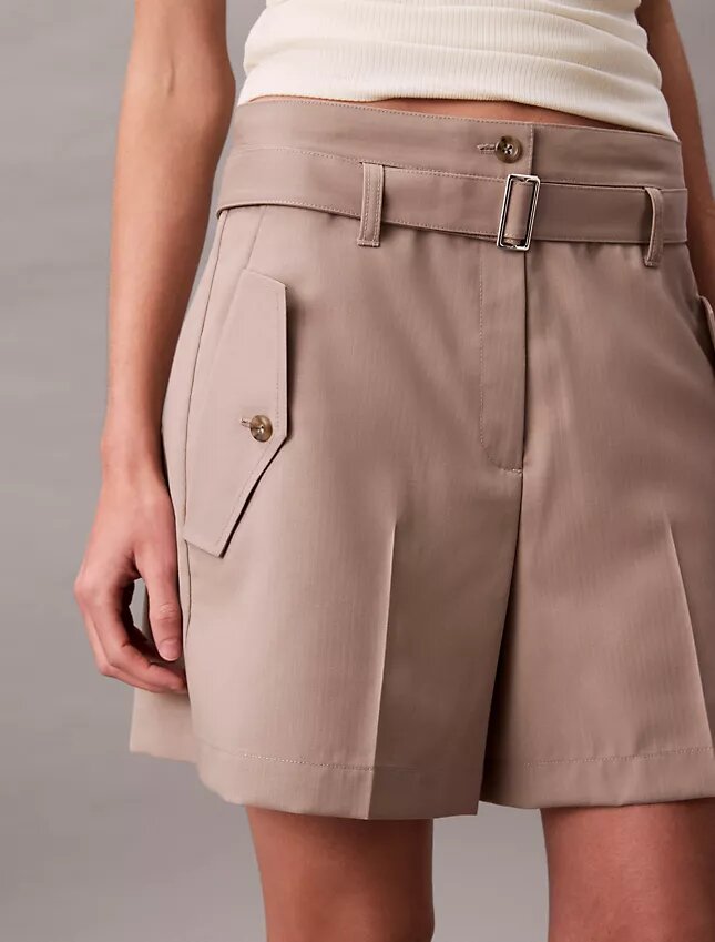 Pantaloni scurți utilitari din amestec de lână cu model în zig-zag Pantaloni scurți utilitari din amestec de lână cu model în zig-zag