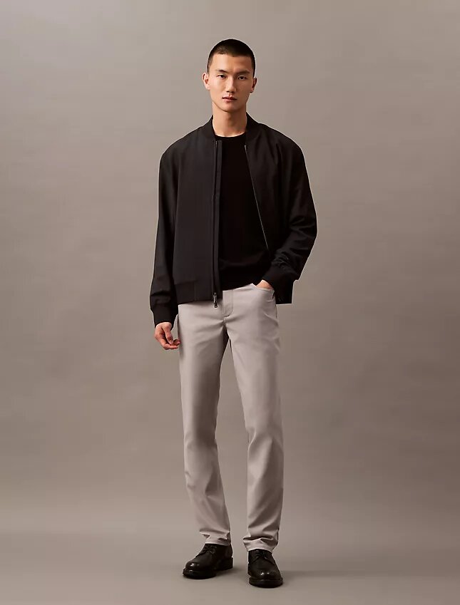Pantaloni slim cu 5 buzunare Pantaloni slim cu 5 buzunare