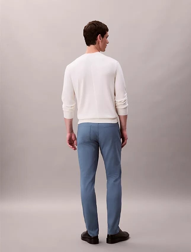 Pantaloni slim cu 5 buzunare Pantaloni slim cu 5 buzunare