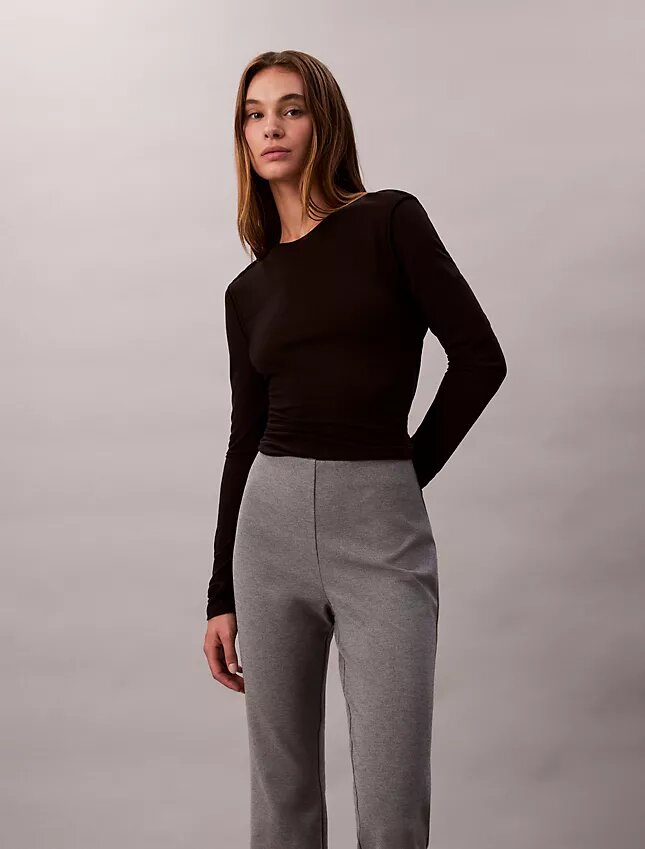 Pantaloni slim evazați din țesătură Ponte Pantaloni slim evazați din țesătură Ponte