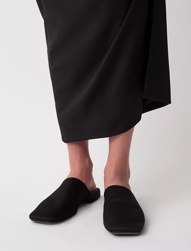 Pantofi din satin de mătase Hugh Pantofi din satin de mătase Hugh