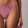 Perfectly Fit Thong din dantelă Perfectly Fit Thong din dantelă