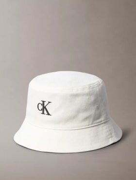 Pălărie compactă cu monogramă Pălărie compactă cu monogramă