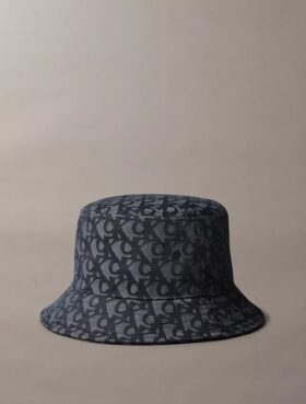 Pălărie tip bucket cu monogramă jacquard pe toată suprafața