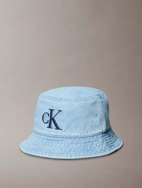 Pălărie tip bucket din denim spălat cu logo brodat Pălărie tip bucket din denim spălat cu logo brodat