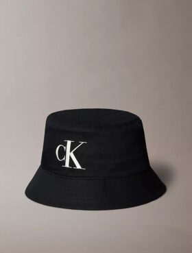 Pălărie tip bucket din twill cu monogramă brodată Pălărie tip bucket din twill cu monogramă brodată