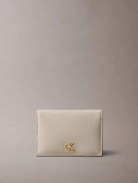 Portcard minimalist cu clapetă Monogram