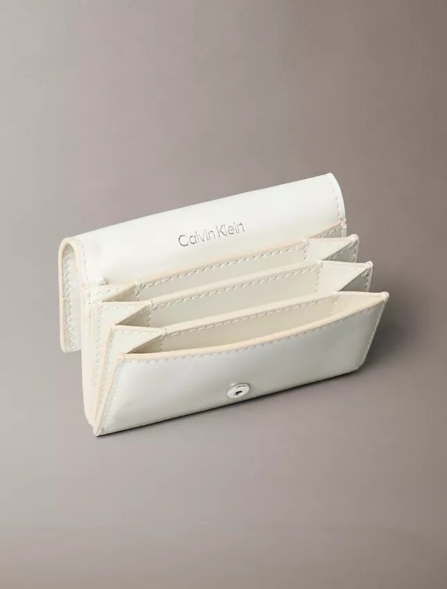 Portcard tip acordeon cu logo imprimat pe toată suprafața Portcard tip acordeon cu logo imprimat pe toată suprafața
