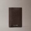 Portofel compact cu două compartimente din piele Saffiano Portofel compact cu două compartimente din piele Saffiano