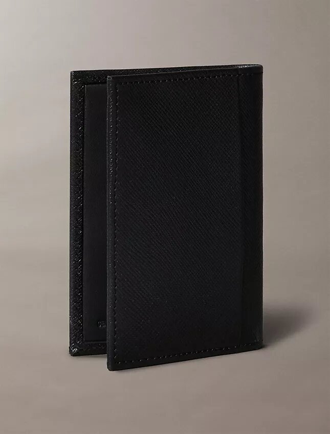 Portofel compact cu două compartimente din piele Saffiano Portofel compact cu două compartimente din piele Saffiano