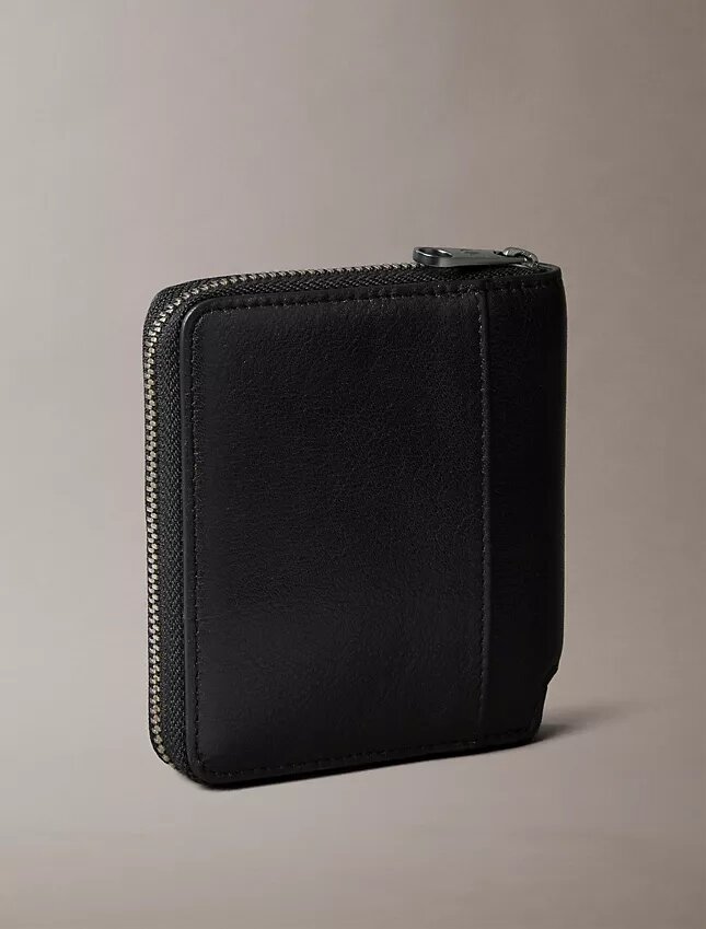 Portofel din piele cu fermoar, pliabil în două Portofel din piele cu fermoar, pliabil în două