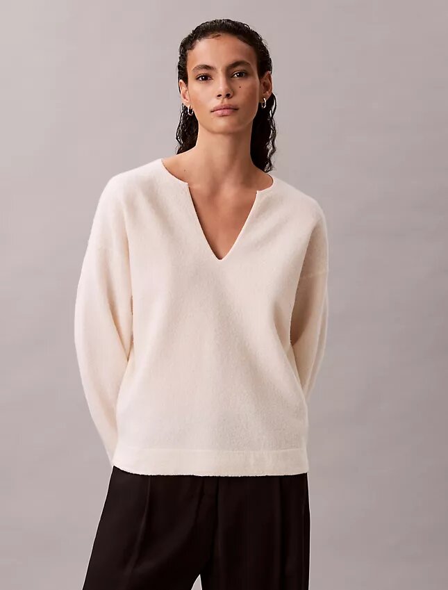 Pulover relaxat cu guler în V din lână merino Pulover relaxat cu guler în V din lână merino