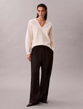 Pulover relaxat cu guler în V din lână merino Pulover relaxat cu guler în V din lână merino