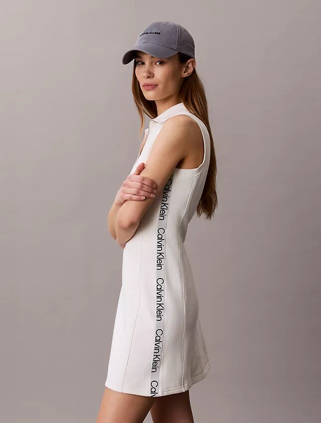 Rochie fără mâneci din French Terry cu fermoar de 1/4 Rochie fără mâneci din French Terry cu fermoar de 1/4
