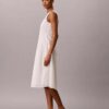 Rochie midi cu broderie Rochie midi cu broderie