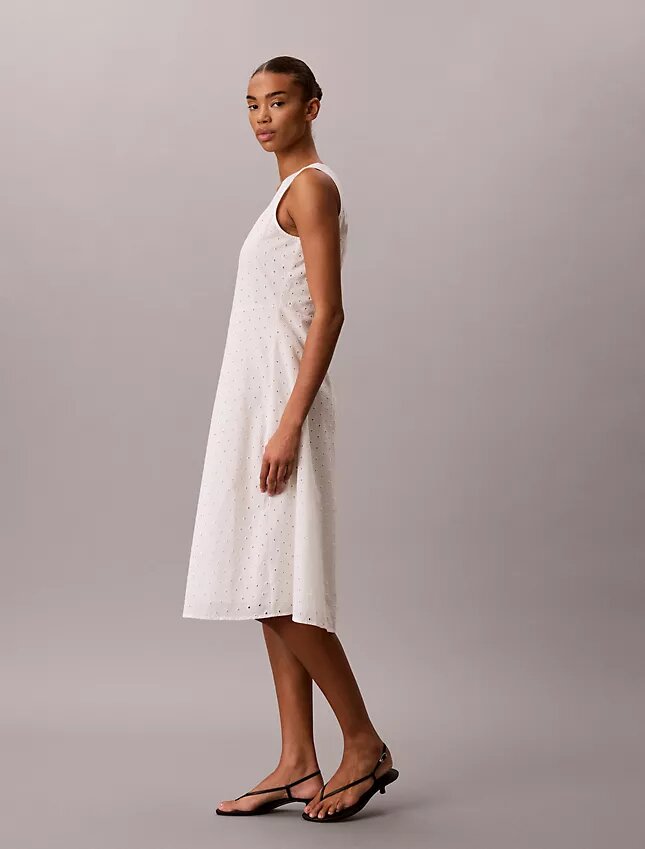 Rochie midi cu broderie Rochie midi cu broderie