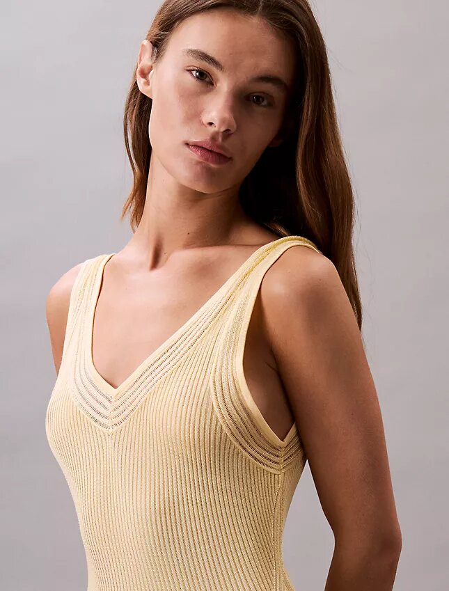 Rochie midi din viscoză cu nervuri Rochie midi din viscoză cu nervuri